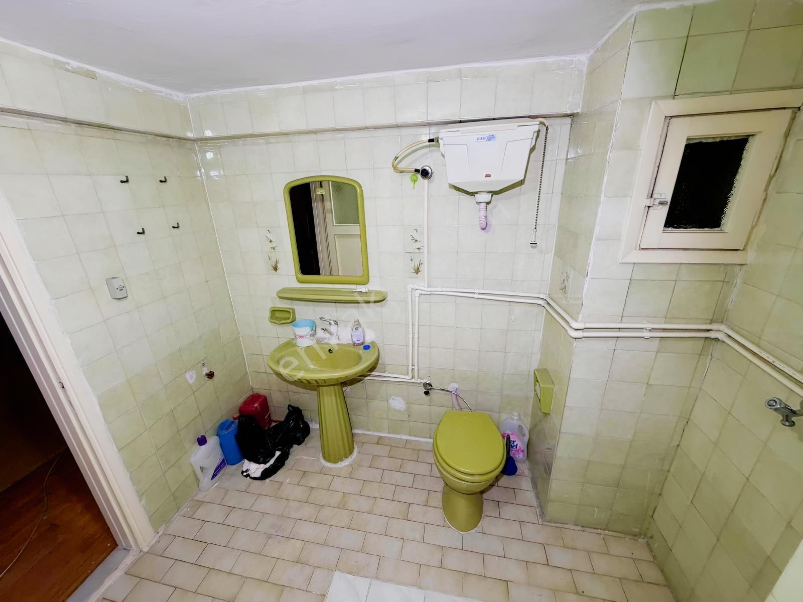 Şeref Emlaktan Pazariçi Cadde Üstü 3+1 Çift Balkon Daire — fotoğraf 11