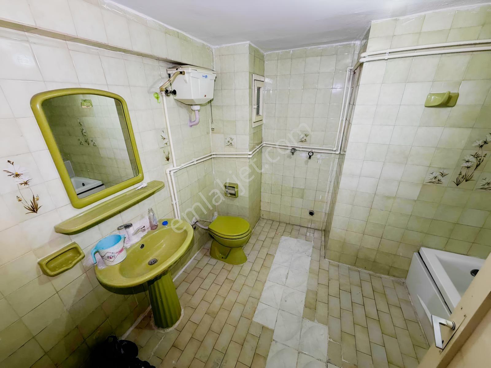 Şeref Emlaktan Pazariçi Cadde Üstü 3+1 Çift Balkon Daire — fotoğraf 13