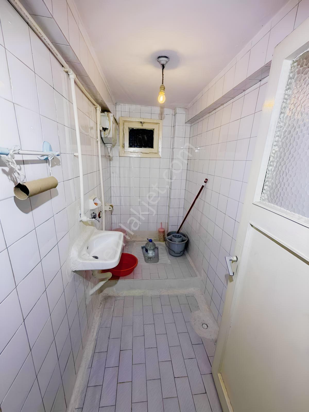 Şeref Emlaktan Pazariçi Cadde Üstü 3+1 Çift Balkon Daire — fotoğraf 17