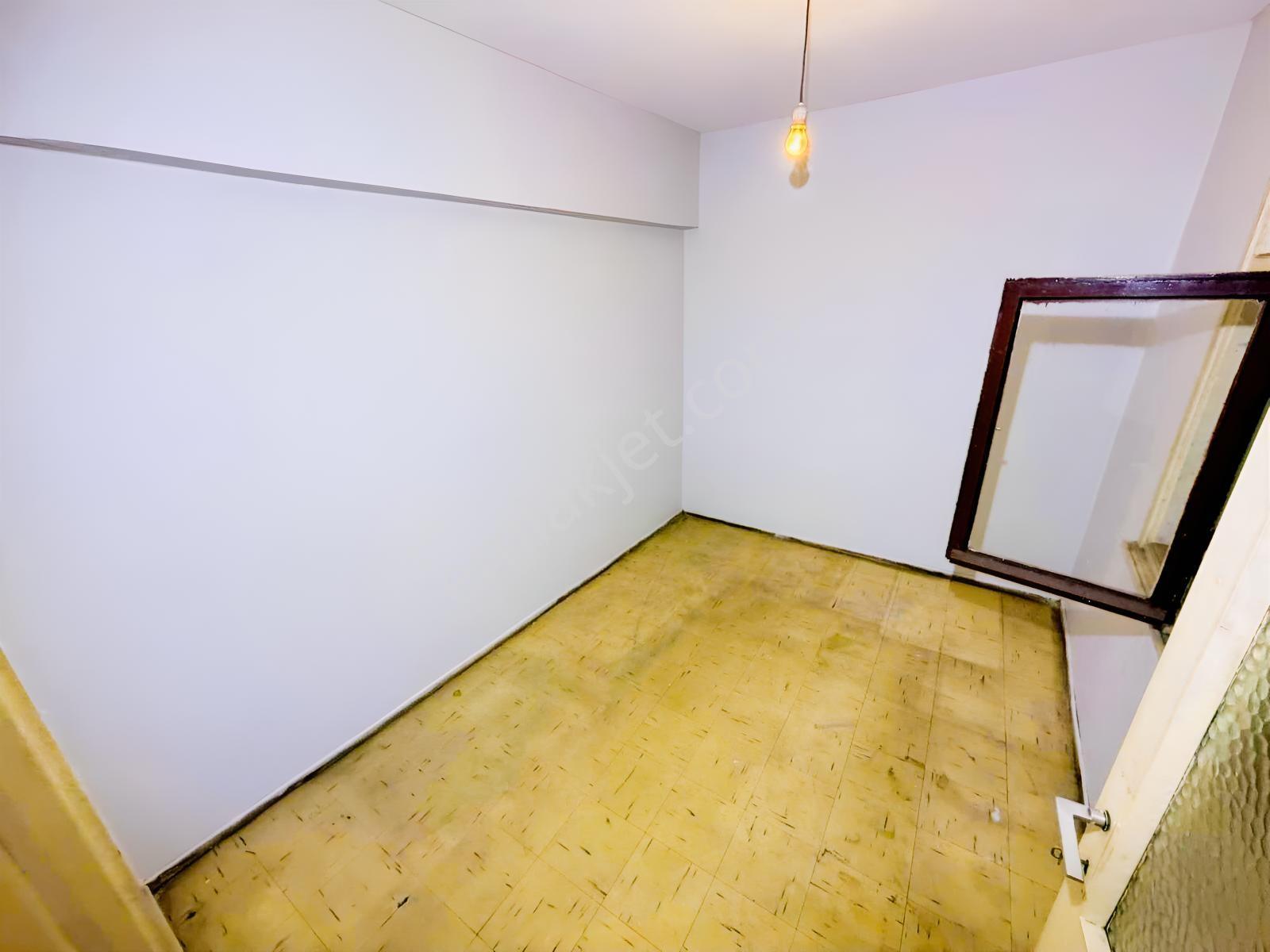 Şeref Emlaktan Pazariçi Cadde Üstü 3+1 Çift Balkon Daire — fotoğraf 18