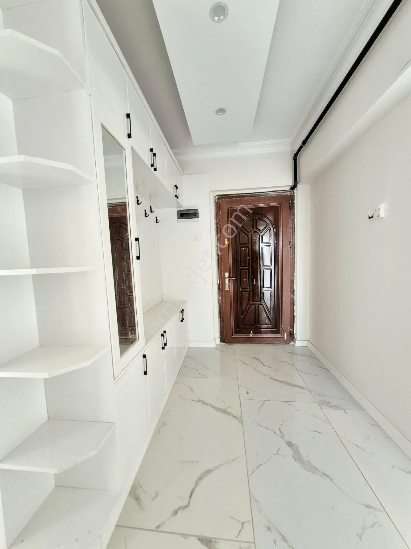 Aydoğdu Mahallesi'nde Ana Cadde Üstü 3+1 Satılık Daire — fotoğraf 5