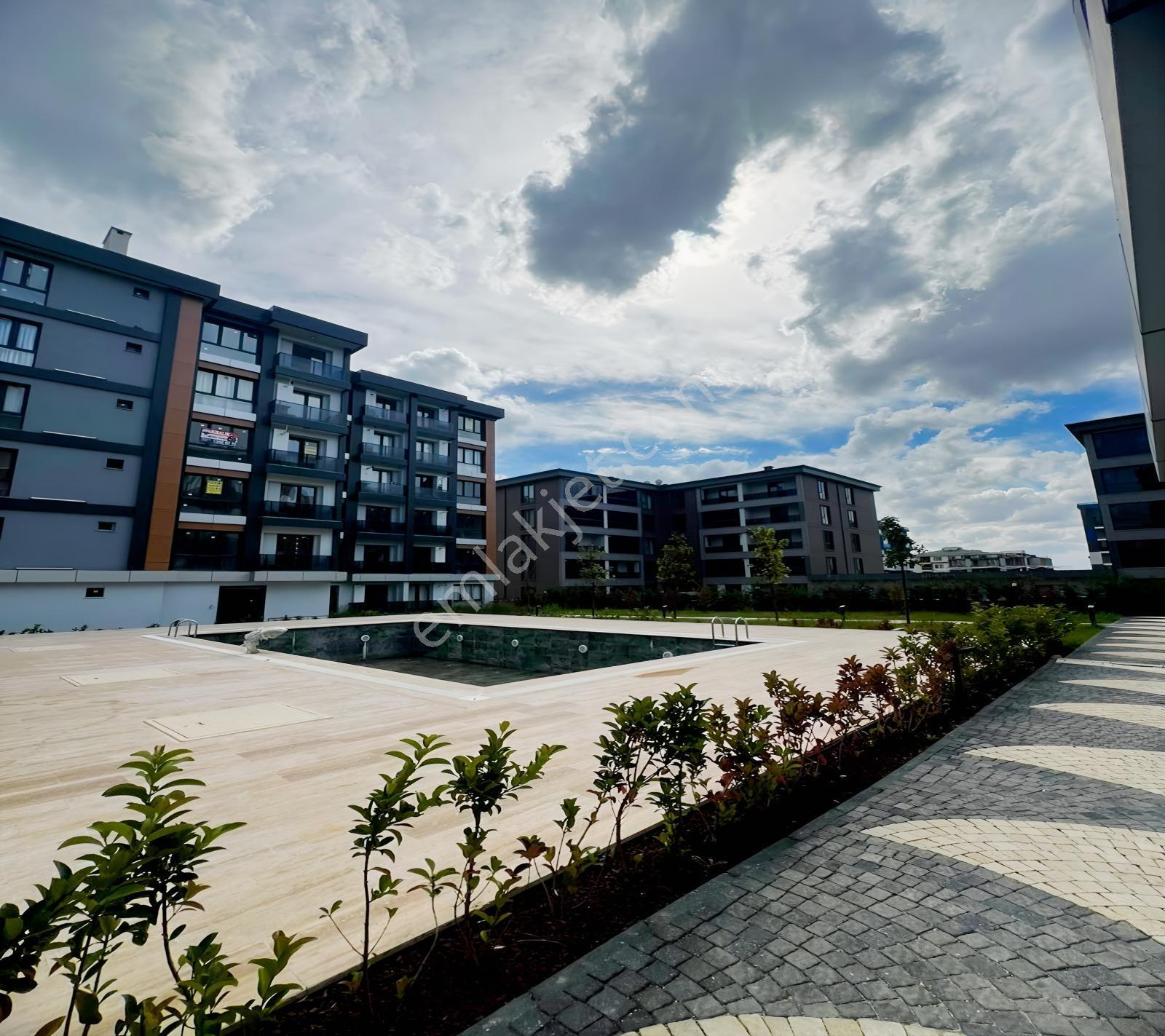 Çerkezköy Tepe Bölgesinde Ful Eşyalı 1+1 Sıfır Daire — fotoğraf 11