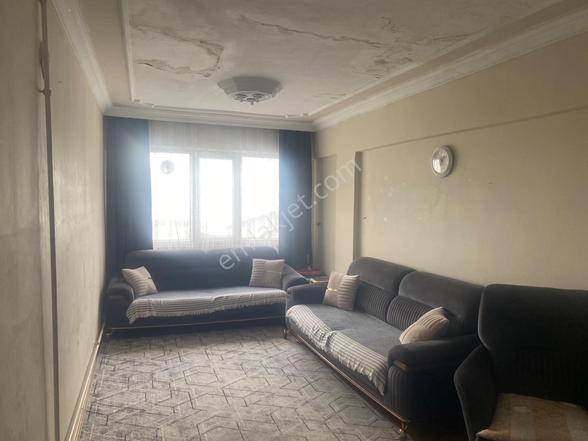 Yeşılyayla Da Üç Katlı Bına Ve Bahçesı — fotoğraf 2