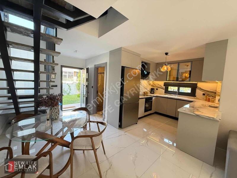 Kuşadası Davutlarda Denize 500 M Özel Havuzlu Satılık Villa — fotoğraf 10