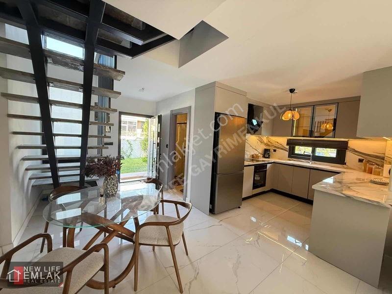 Kuşadası Davutlarda Denize 500 M Özel Havuzlu Satılık Villa — fotoğraf 11