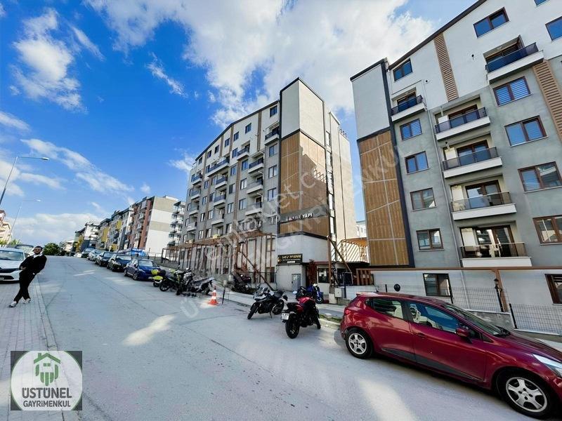 Üstünel'den Güvenlikli Sitede 2+1 Eşyalı Satılık Daire — fotoğraf 3
