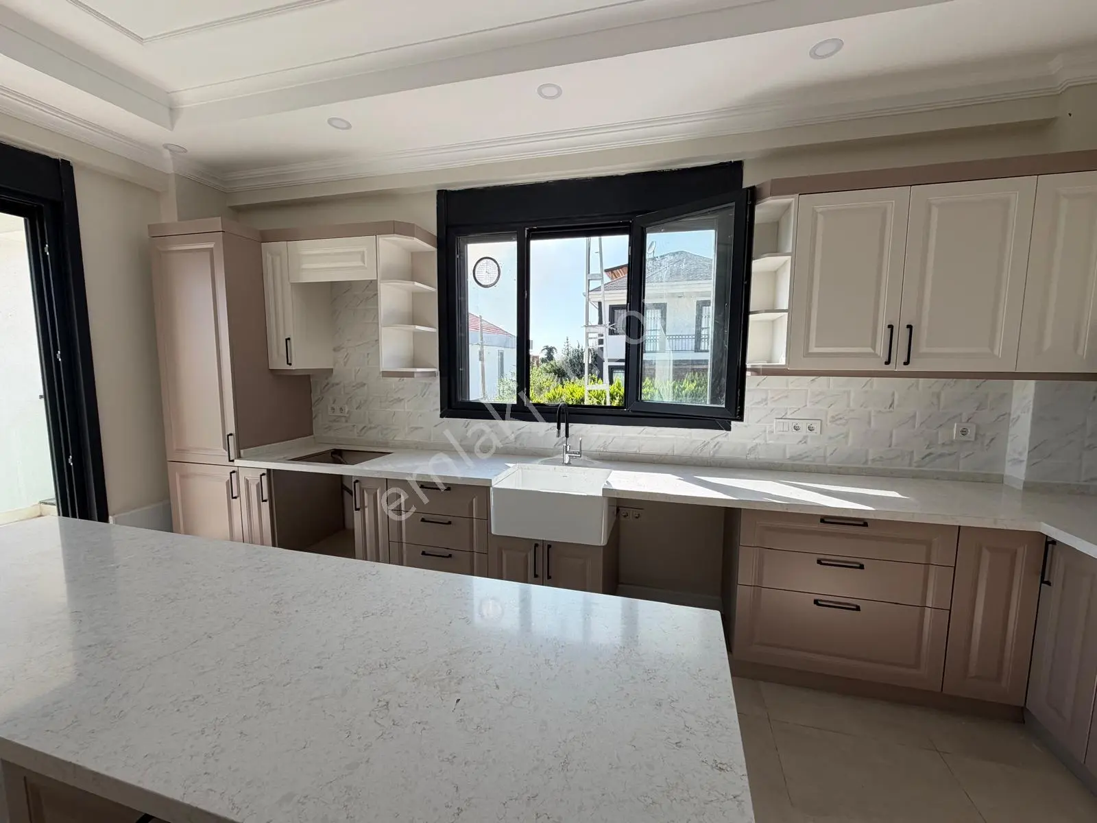 Büyükçekmece Deniz Manzaralı, Otoparklı, Bahçeli Lüks Villa — fotoğraf 33