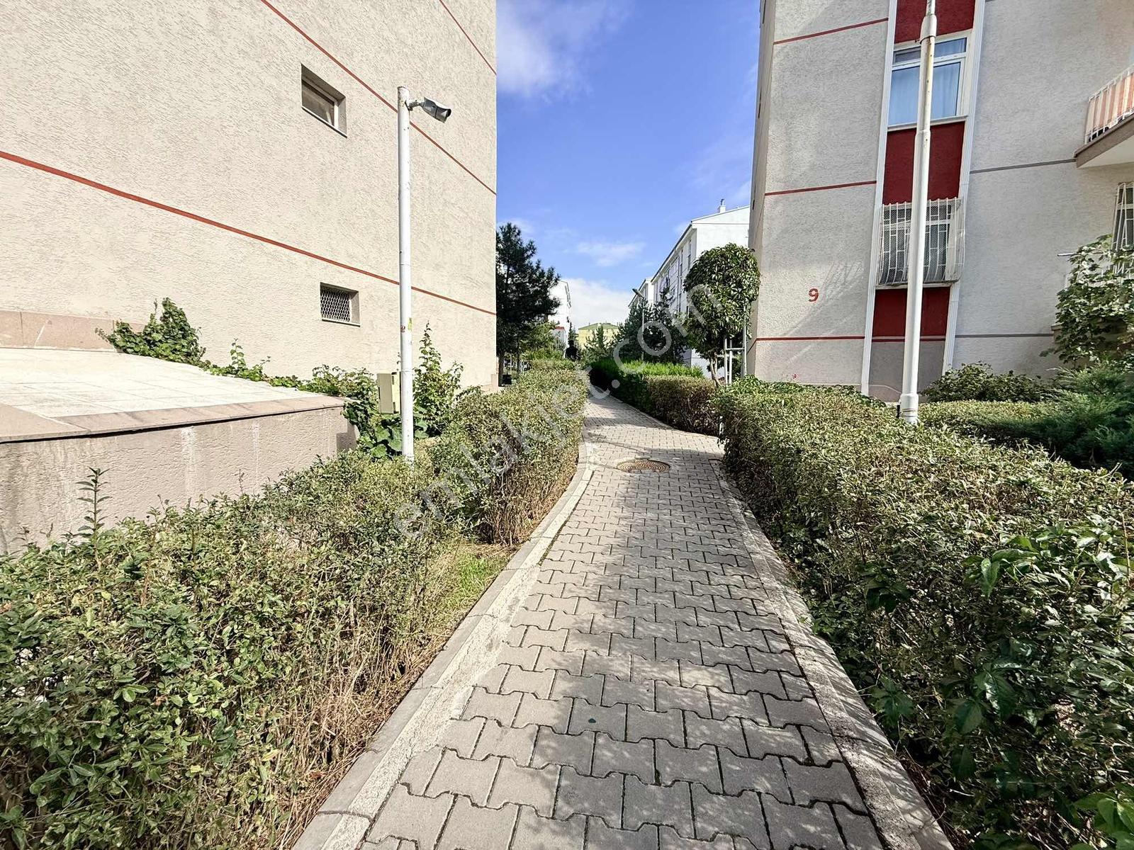 Kentkoop Gama Sitesi Krediye Uygun Metroya Yakın 3+1 Ara Kat — fotoğraf 33