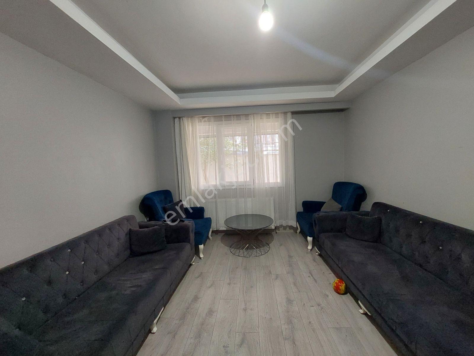 Beylikdüzü Yakuplu 19.Sokak Ön Cephe Düz Giriş Satılık 2+1 Daire