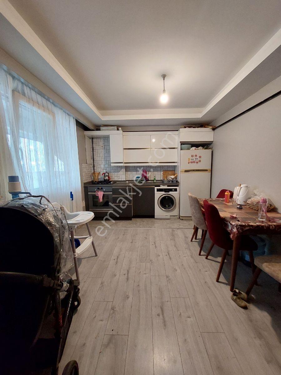 Beylikdüzü Yakuplu 19.sokak Ön Cephe Düz Giriş Satılık 2+1 Daire — fotoğraf 7