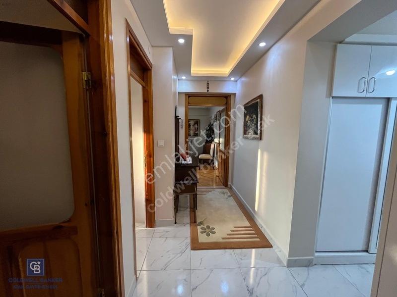 Balçova Korutürk'te, Çift Cephe, Bakımlı Geniş 3+1 Daire — fotoğraf 5
