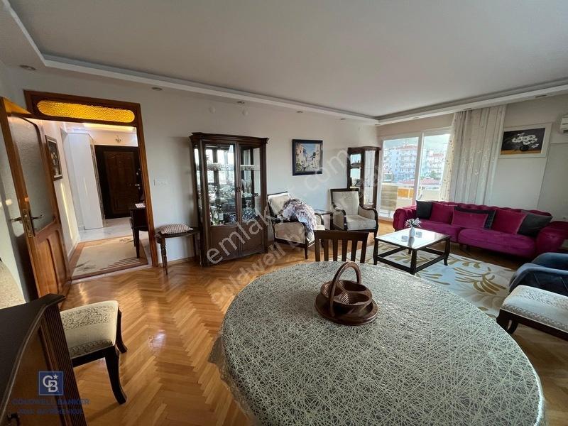 Balçova Korutürk'te, Çift Cephe, Bakımlı Geniş 3+1 Daire — fotoğraf 10