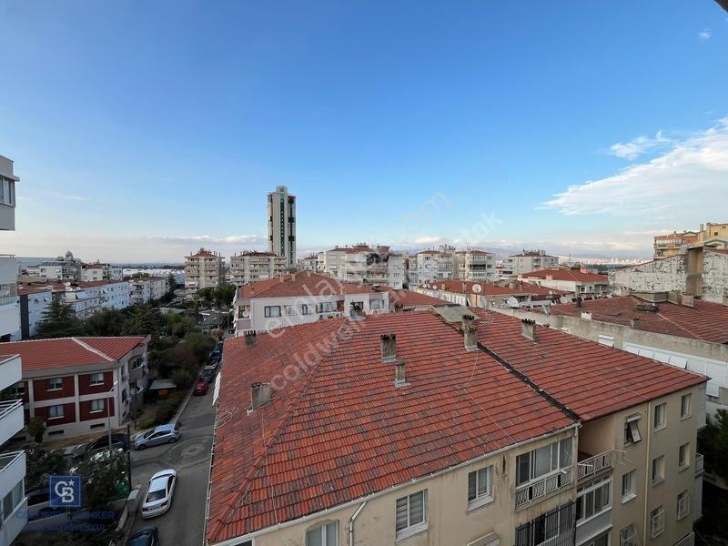 Balçova Korutürk'te, Çift Cephe, Bakımlı Geniş 3+1 Daire — fotoğraf 15
