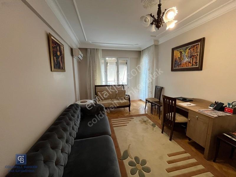 Balçova Korutürk'te, Çift Cephe, Bakımlı Geniş 3+1 Daire — fotoğraf 16