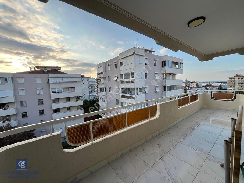 Balçova Korutürk'te, Çift Cephe, Bakımlı Geniş 3+1 Daire — fotoğraf 22