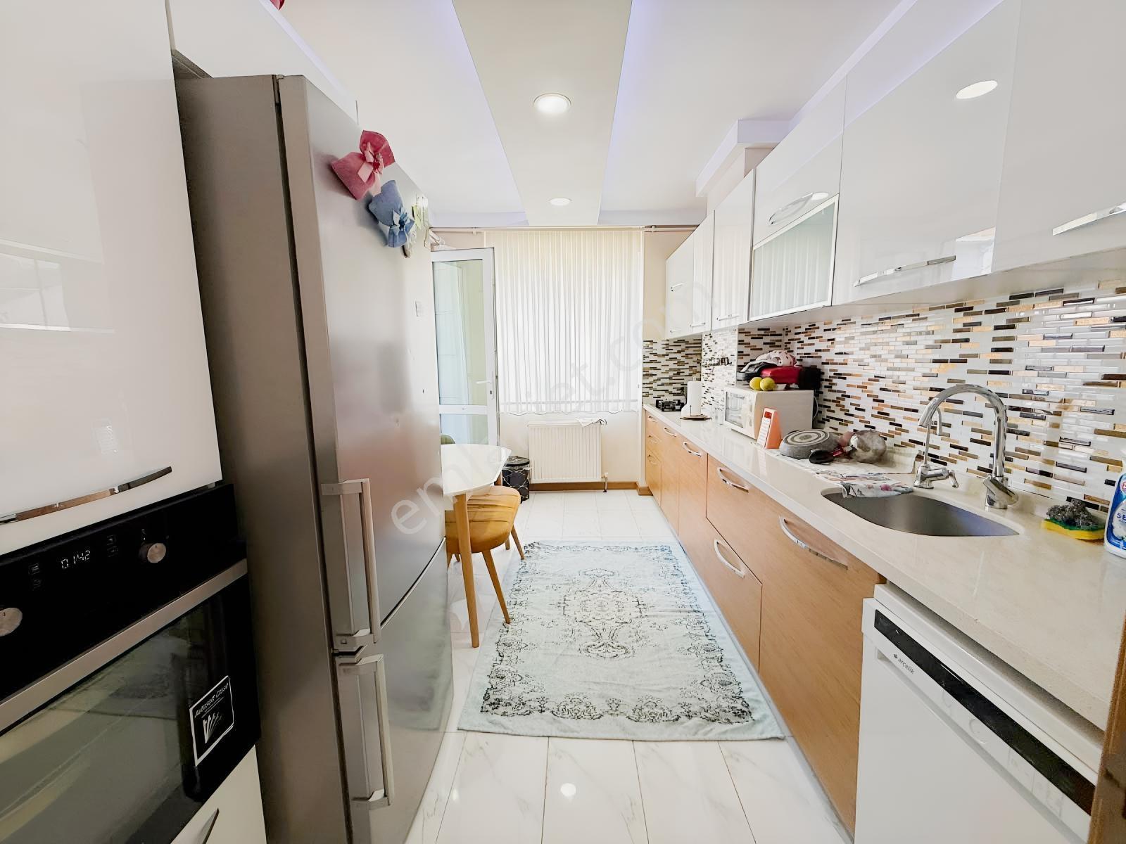Alban'Dan Bulvara 3 Dk Çift Balkonlu Körodasız 140M² 3+1 Daire