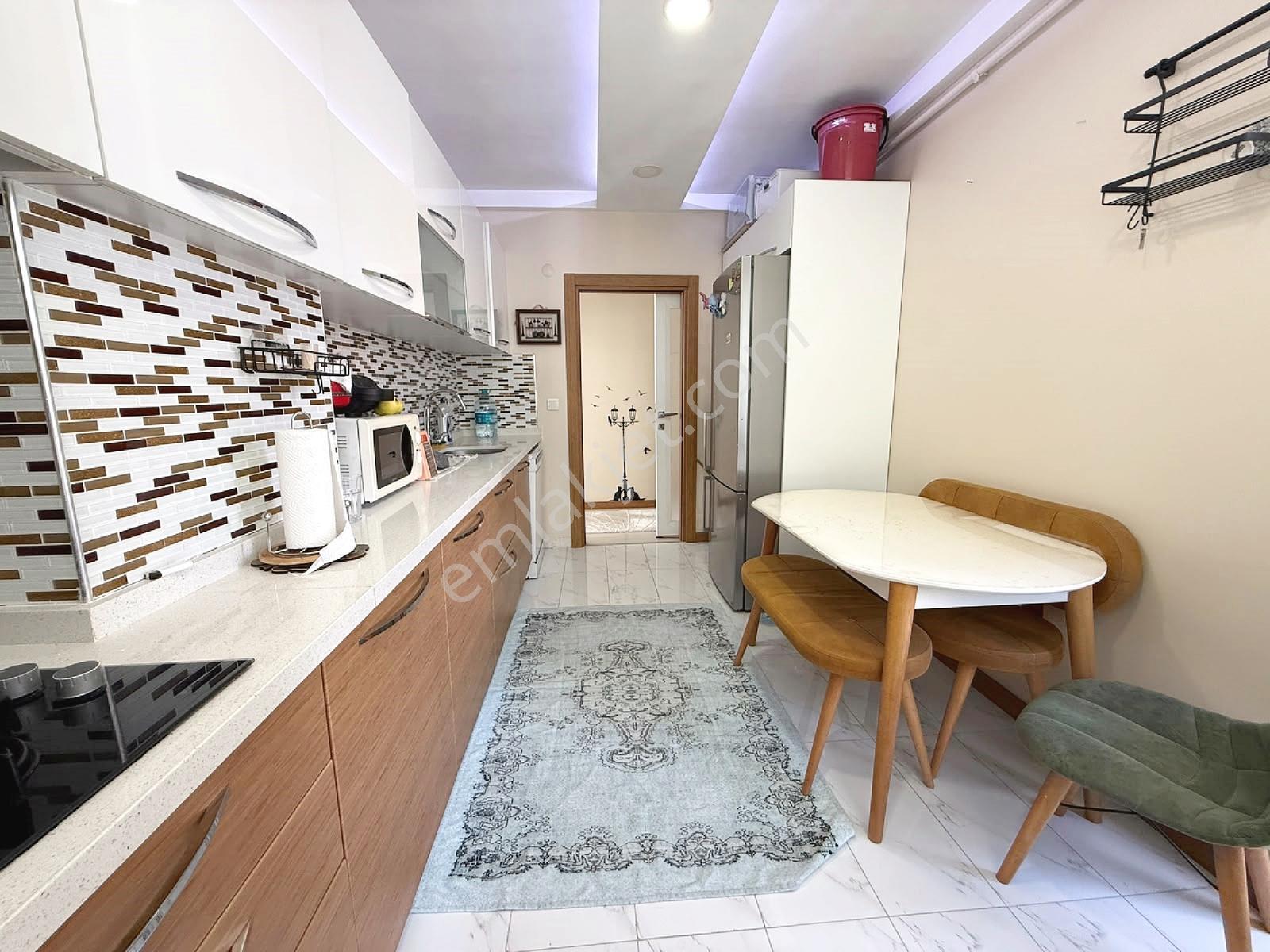 Alban'dan Bulvara 3 Dk Çift Balkonlu Körodasız 140m² 3+1 Daire — fotoğraf 2