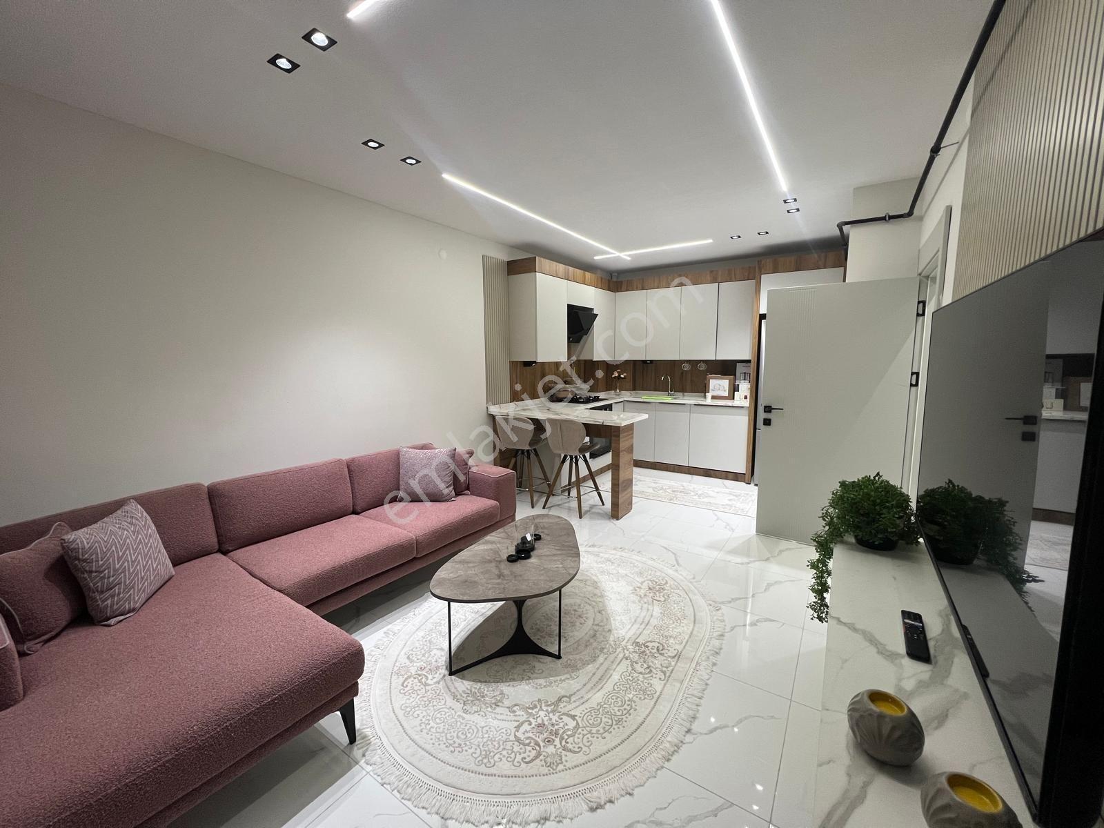 Satılık, Hazır Kiracılı Lüx Eşyalı 1+1 — fotoğraf 3