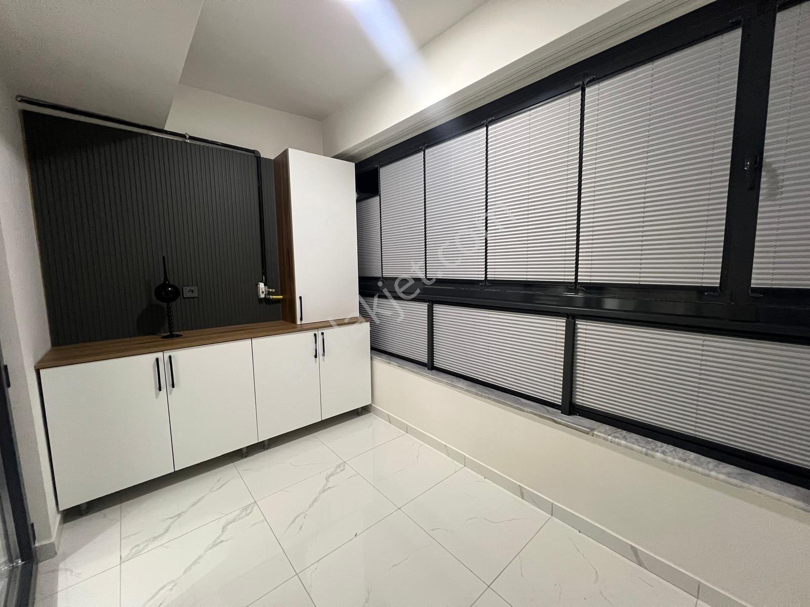Satılık, Hazır Kiracılı Lüx Eşyalı 1+1 — fotoğraf 8