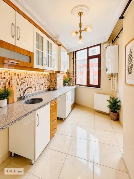 Merkezi Konum Otoban Cephe Geniş M2 Satılık 2+1 Ara Kat Daire