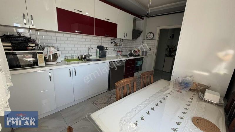 Şafak Mah En Güzel Sitesinde Satılık 2+1 Daire — fotoğraf 2