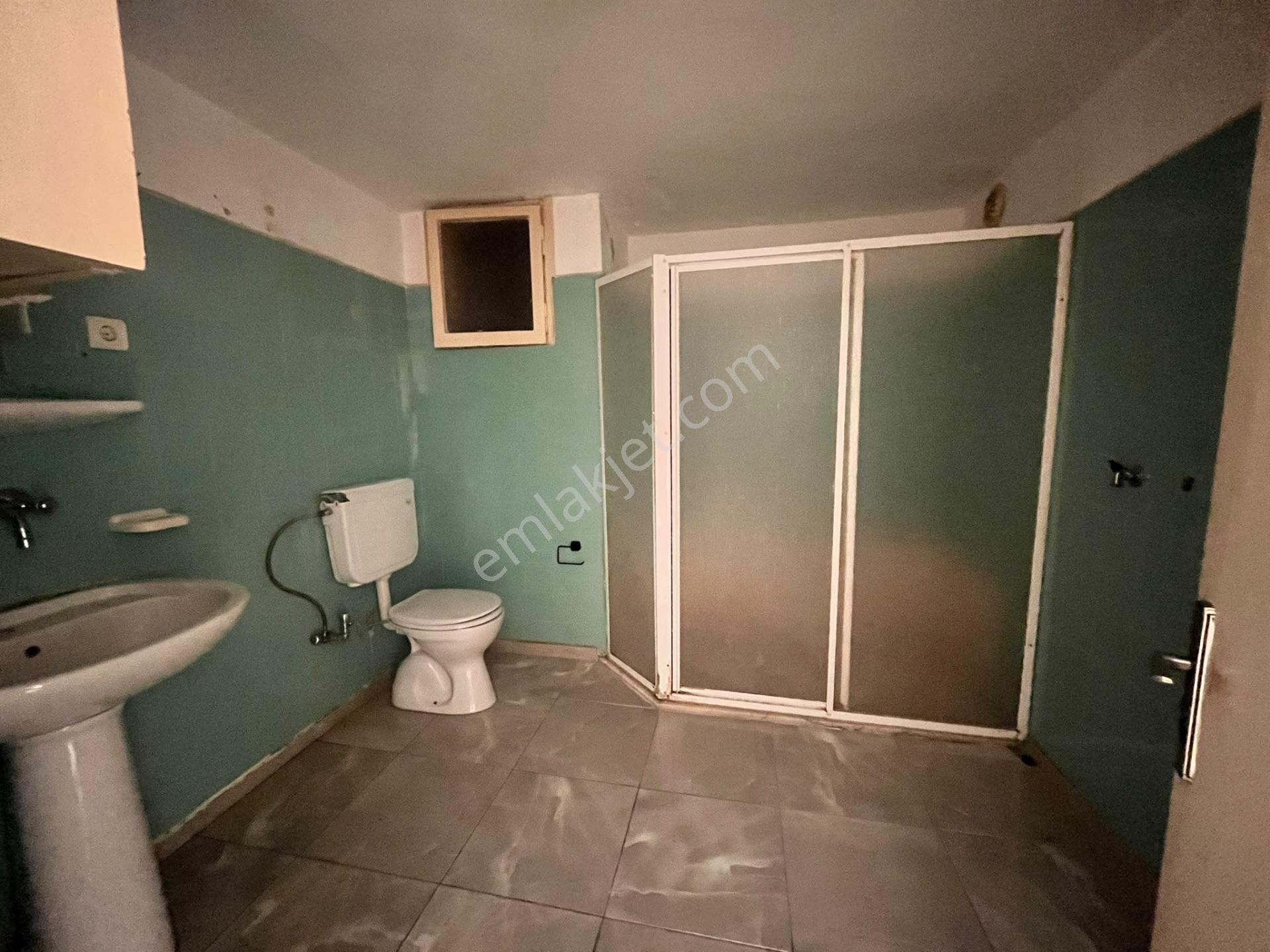 Cadde Üzerinde Satılık 3 + 1 Daire — fotoğraf 9