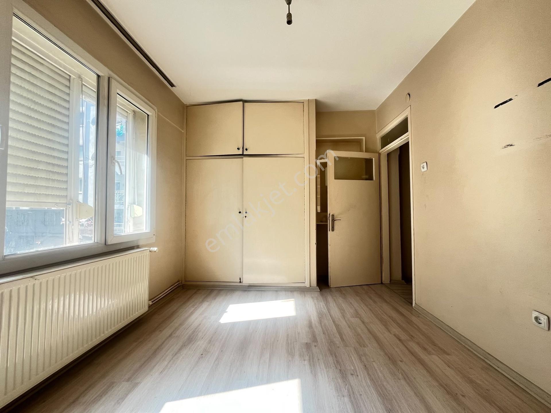Cadde Üzerinde Satılık 3 + 1 Daire — fotoğraf 13