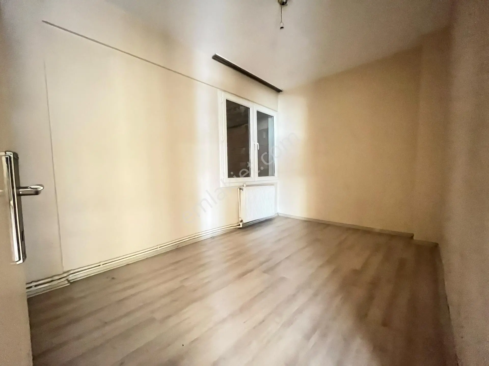 Cadde Üzerinde Satılık 3 + 1 Daire — fotoğraf 16