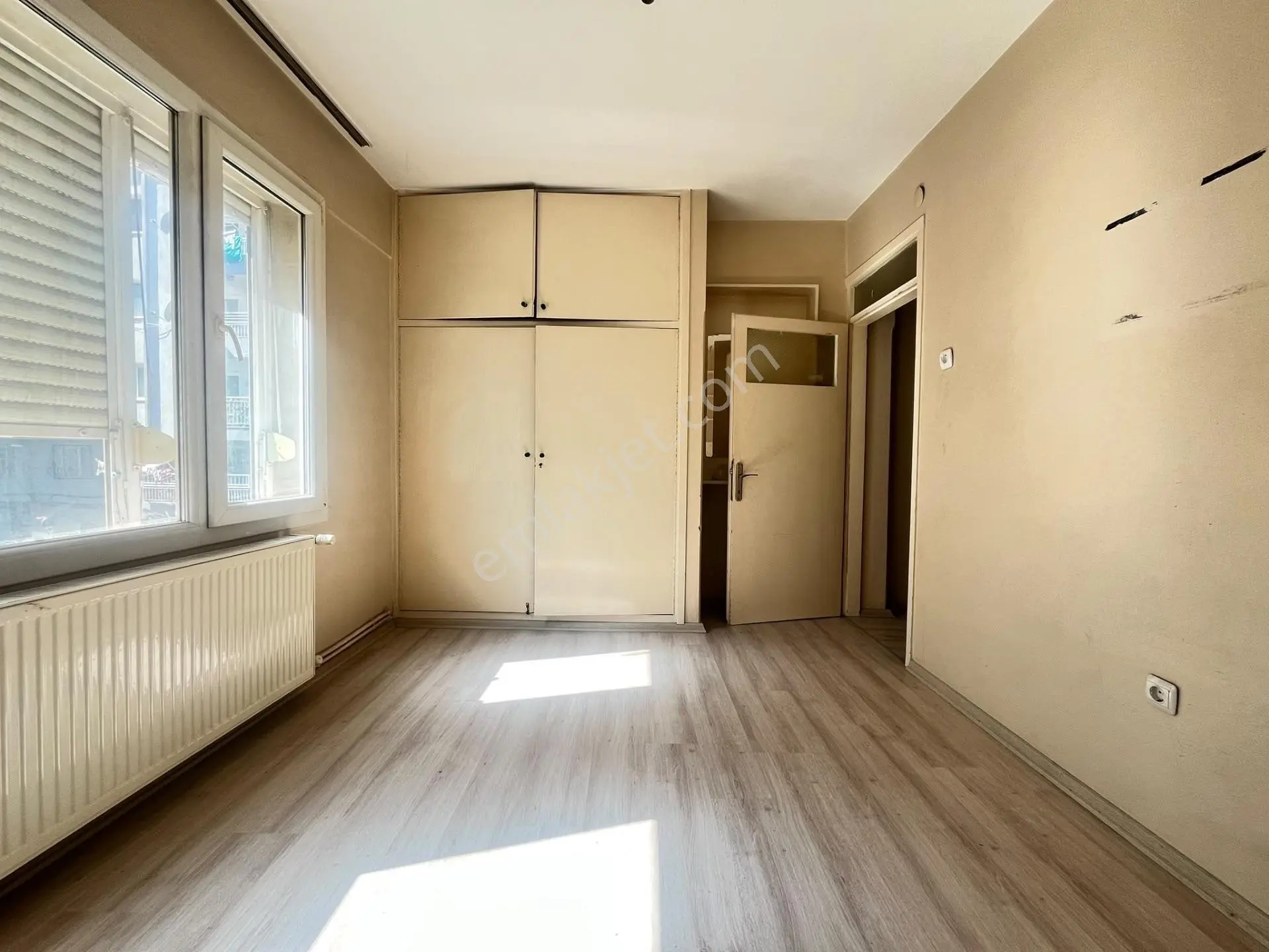 Cadde Üzerinde Satılık 3 + 1 Daire — fotoğraf 17