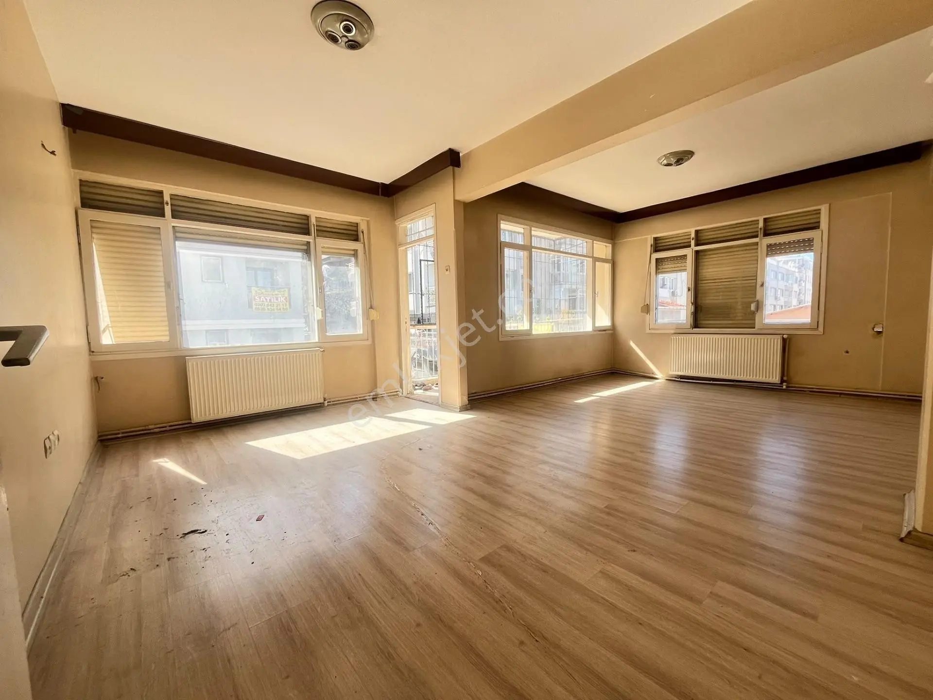Cadde Üzerinde Satılık 3 + 1 Daire — fotoğraf 20