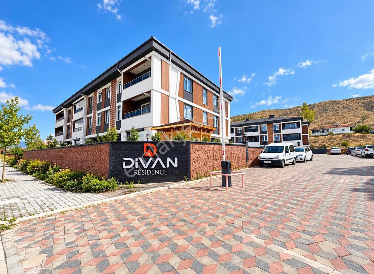 Remax Dem'Den Başbağlar Mahallesin De Eşyalı Satılık 1+1 Daire