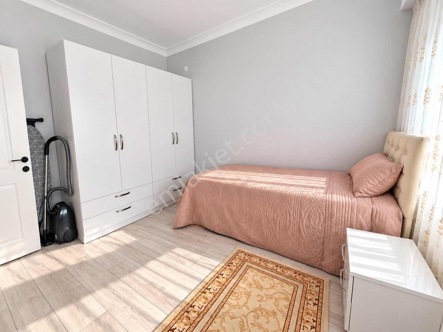 Remax Dem'den Başbağlar Mahallesin De Eşyalı Satılık 1+1 Daire — fotoğraf 13
