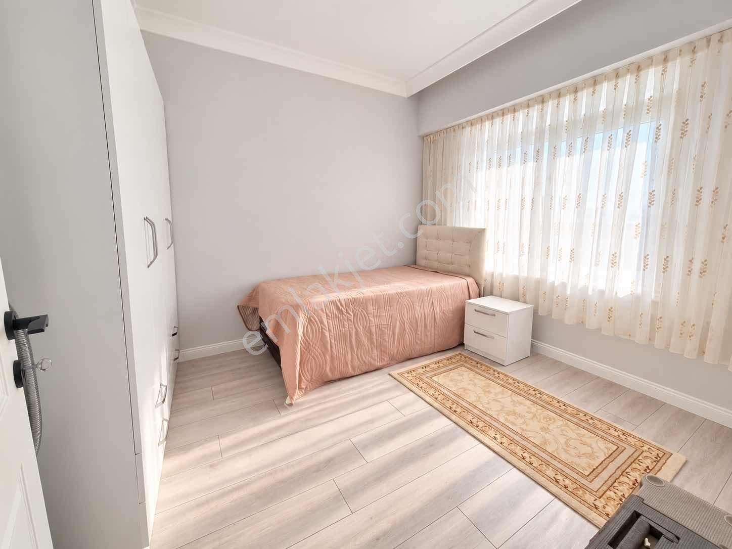 Remax Dem'den Başbağlar Mahallesin De Eşyalı Satılık 1+1 Daire — fotoğraf 14