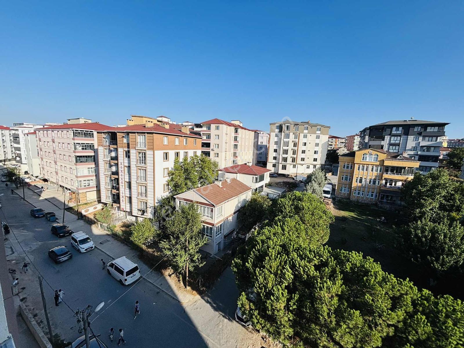 Güven'den Eminevime Uygun Ebv.banyolu Çift Balkonlu Ön Cephe 3+1 — fotoğraf 6