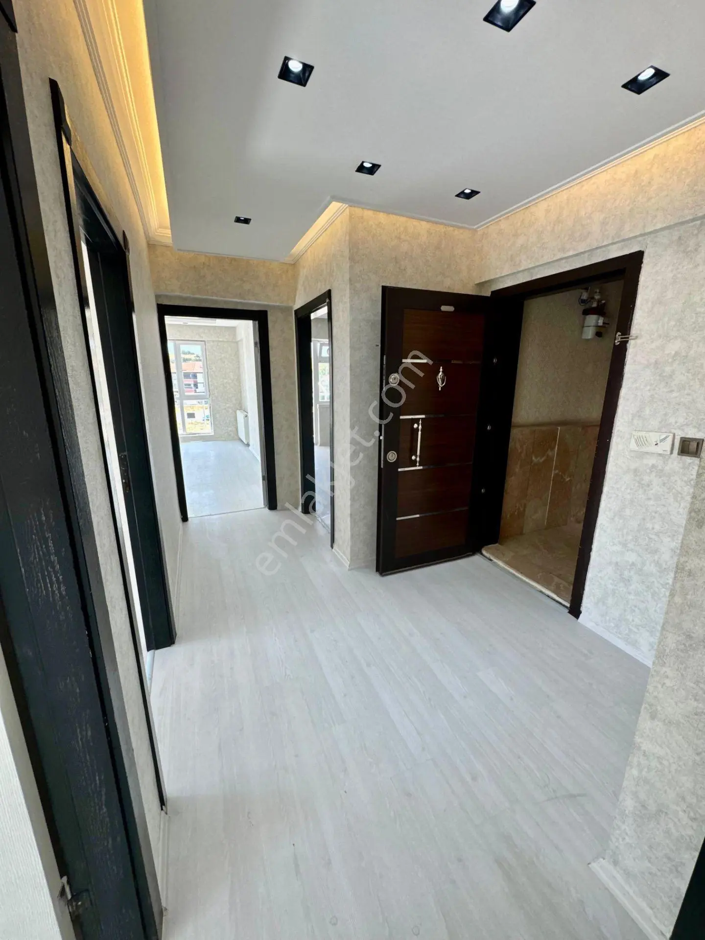 Yılmaz Gayrimenkul'den Malazgirt Mah. 3+1 Full Yapılı Kupon Daire — fotoğraf 11