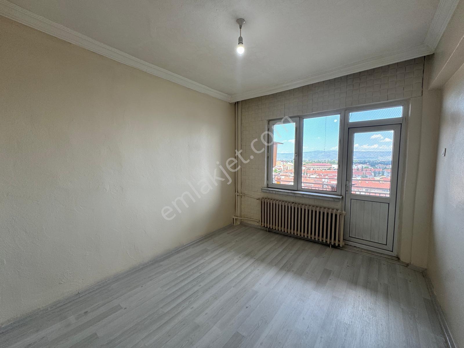Rba'dan Cumhuriyet Bulvarında Cadde Üzeri Satılık 3+1 Daire — fotoğraf 6