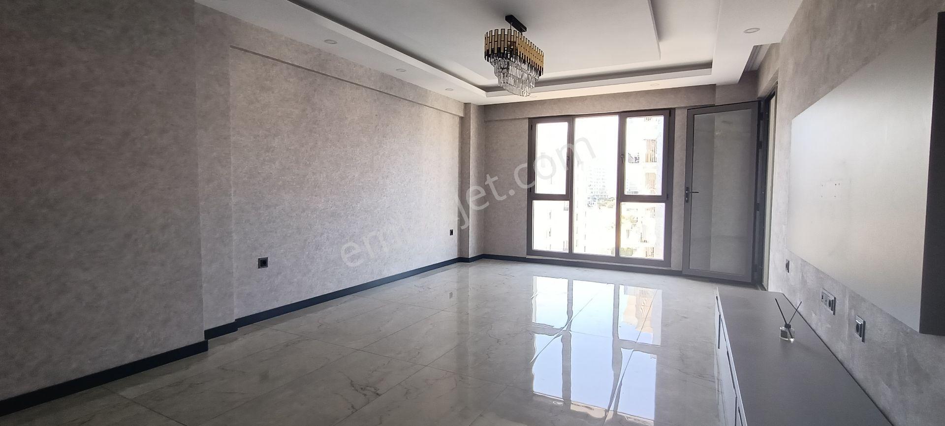 Tercih'Ten Şemikler'De Panoramik Manzaralı 3,5+1 Arakat Lüks Satılık Geniş Daire