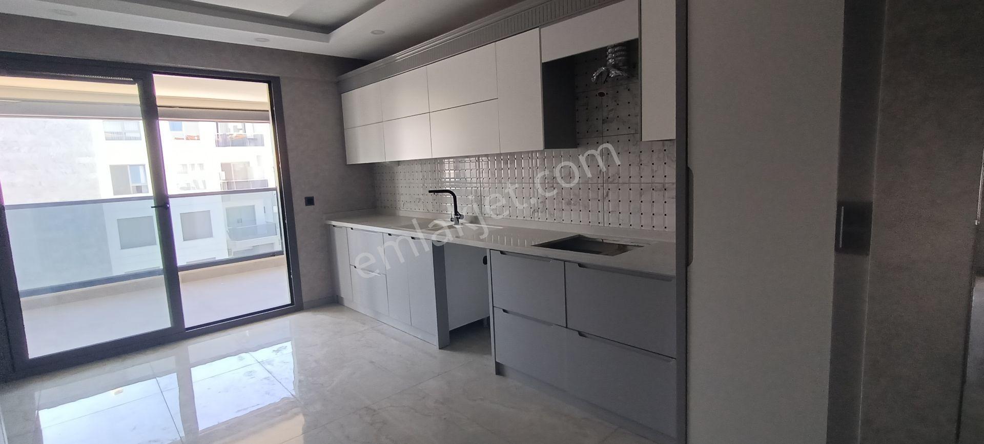 Tercih'ten Şemikler'de Panoramik Manzaralı 3,5+1 Arakat Lüks Satılık Geniş Daire — fotoğraf 9