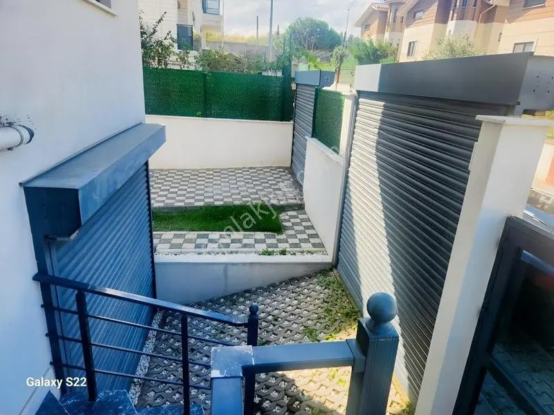 Denız Can Emlak Bayramoglu Denize Yakın Kelepir 4+1 Villa — fotoğraf 2