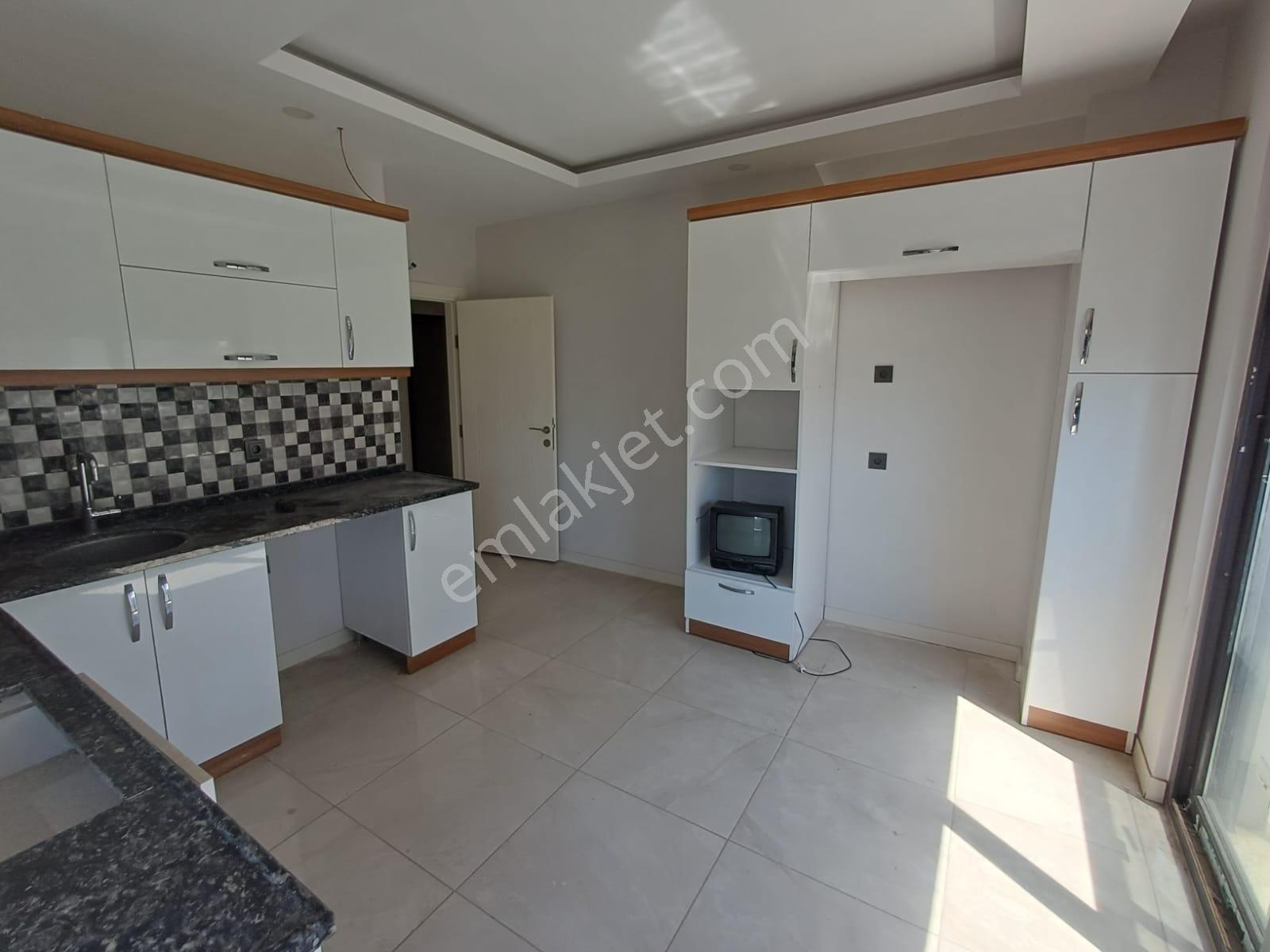 Serik Gedik Orta Mah. Satılık 3+1 Site İçi Daire — fotoğraf 6
