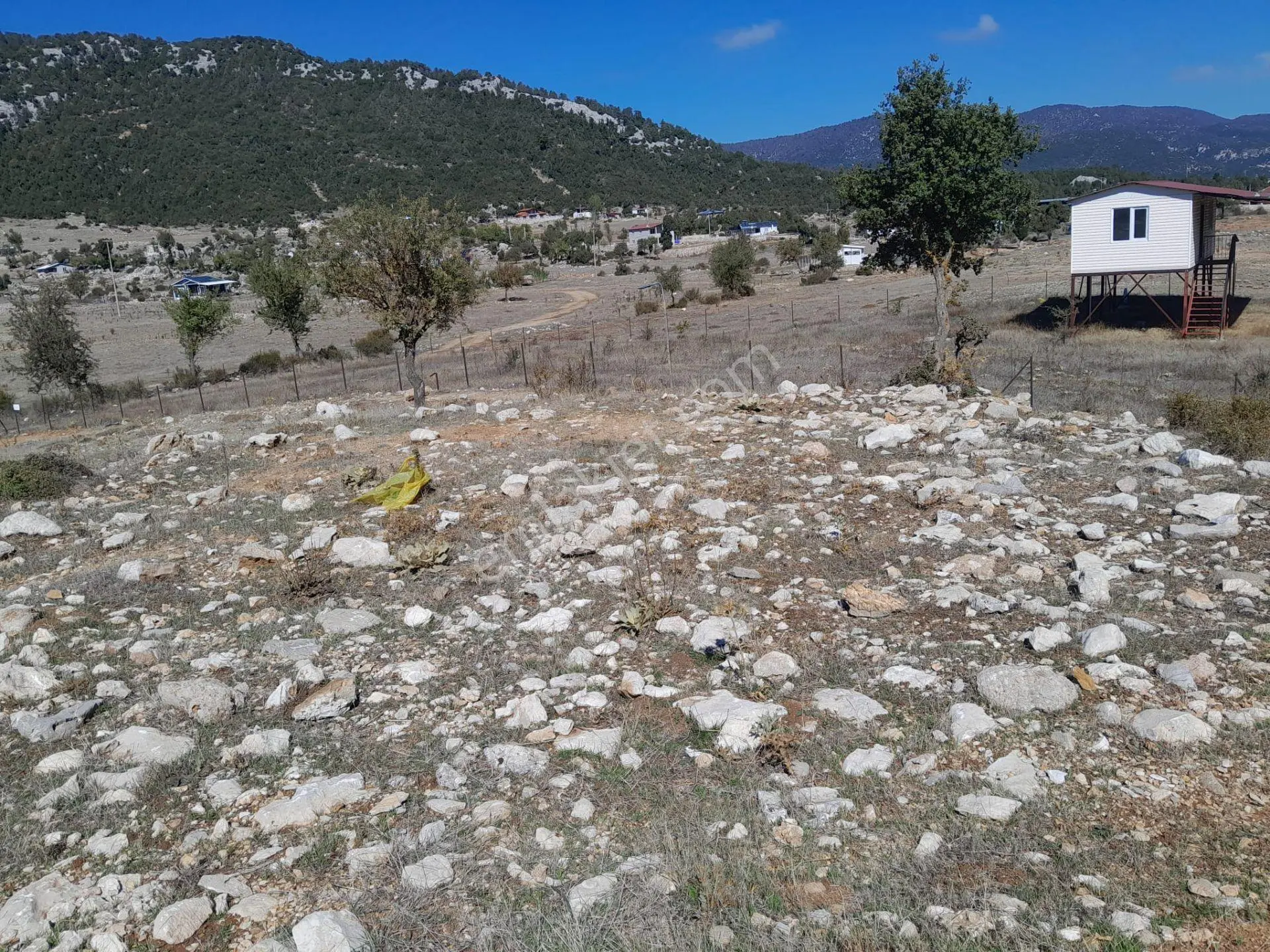 Seydikemer Yayla Ceylan'da Doğa Manzaralı 1550 M² Satılık Tarla — fotoğraf 6