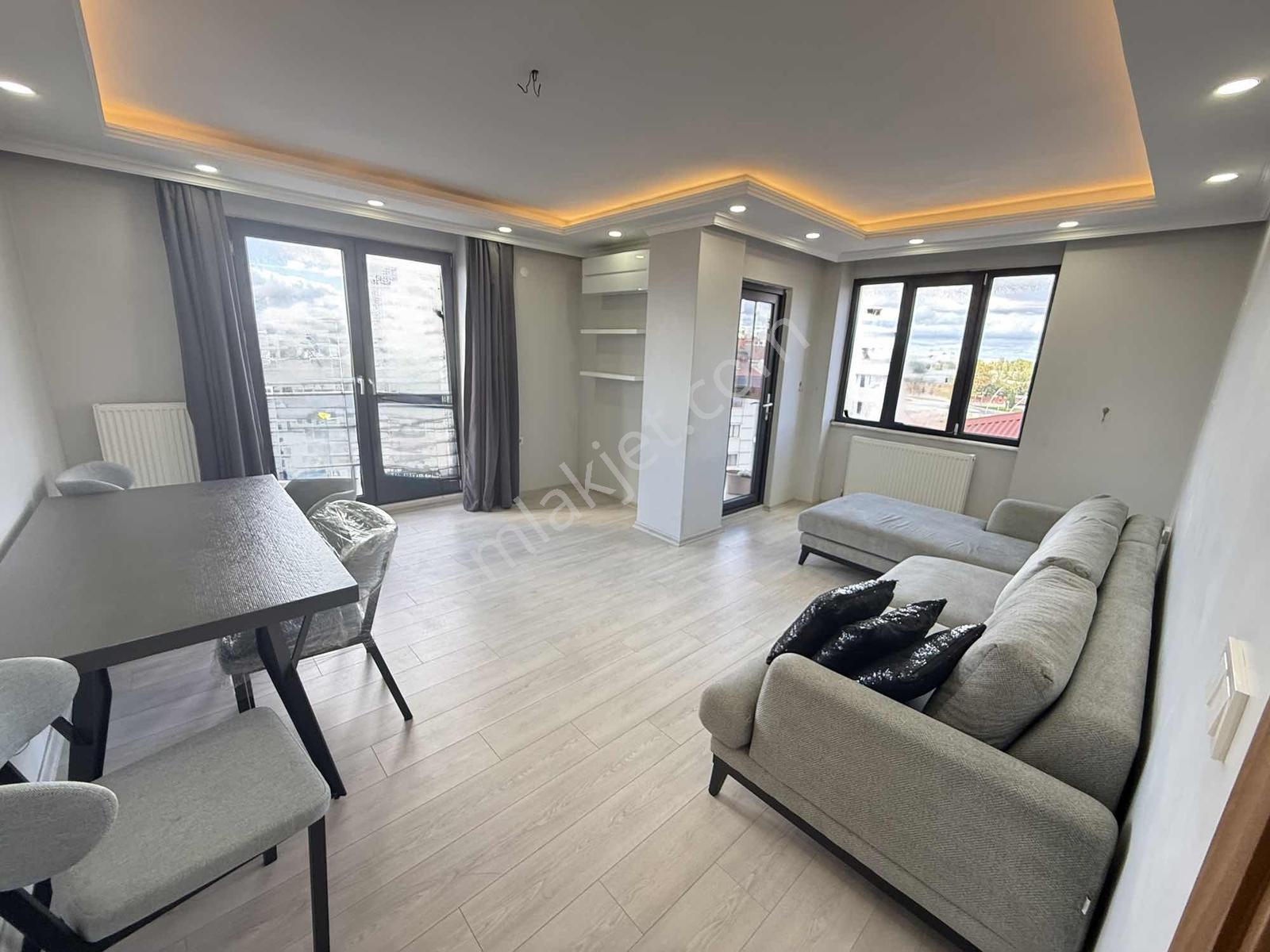Arzu Emlak'tan Yunusemre Mah Kapalı Otoparklı Satılık 2+1 Daire — fotoğraf 4