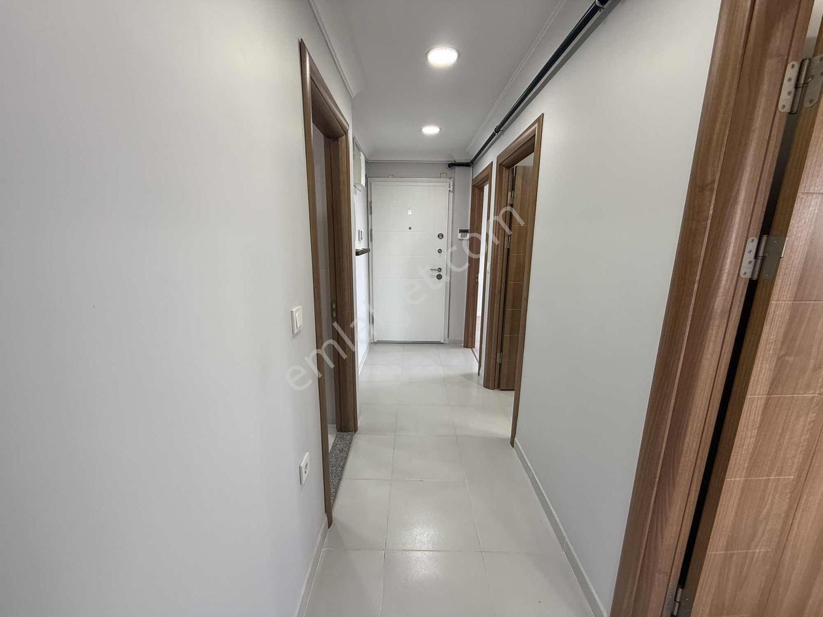 Arzu Emlak'tan Yunusemre Mah Kapalı Otoparklı Satılık 2+1 Daire — fotoğraf 24