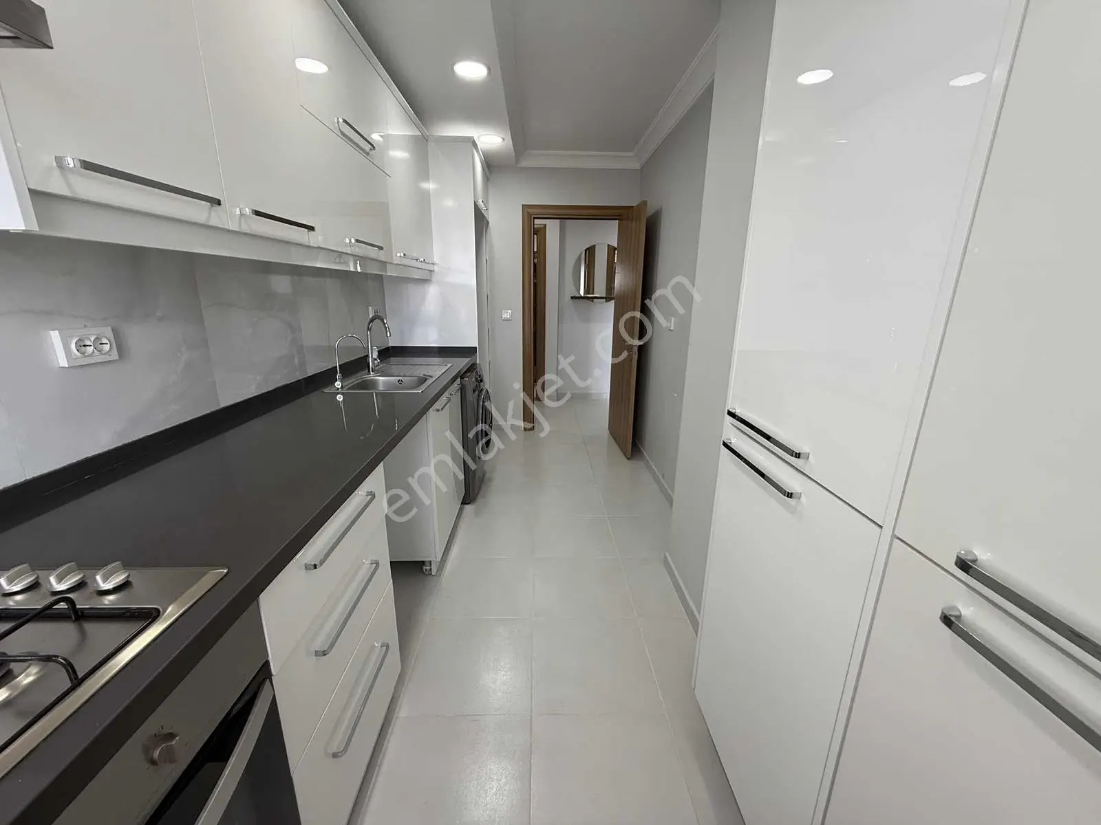 Arzu Emlak'tan Yunusemre Mah Kapalı Otoparklı Satılık 2+1 Daire — fotoğraf 45