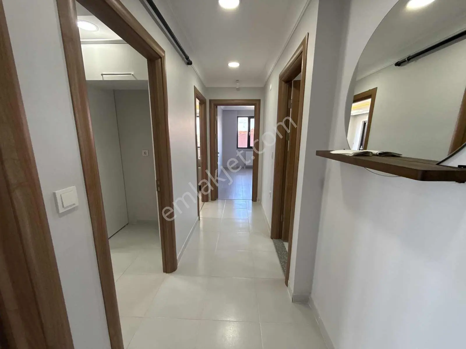 Arzu Emlak'tan Yunusemre Mah Kapalı Otoparklı Satılık 2+1 Daire — fotoğraf 46