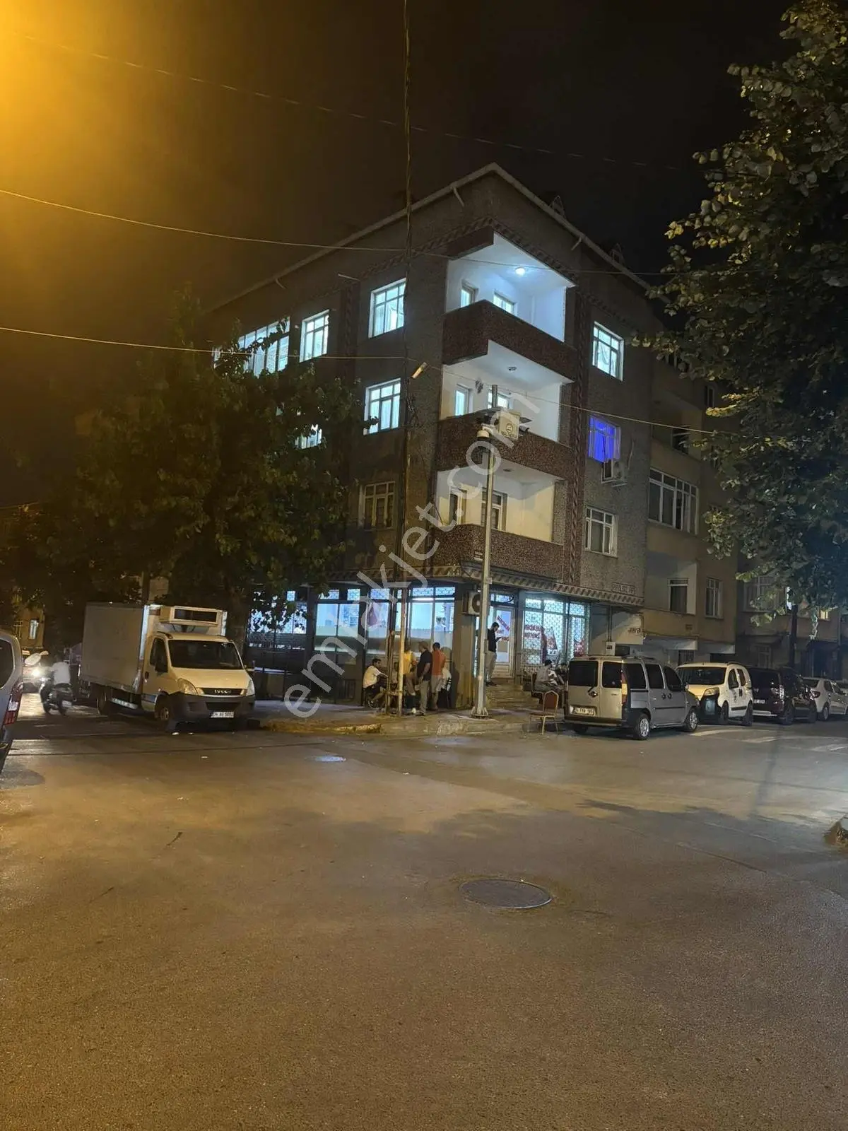 Köşe Bına Yılın Son Dairesi 3 Katlı 3.katı Satılık Kacırılmaz — fotoğraf 4