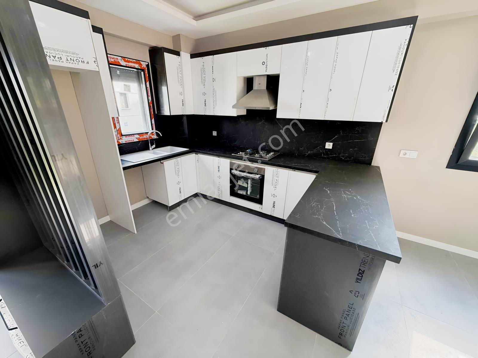 Avcı'dan Güre Yolun Altında Denize Yakın Deniz Manzaralı Villa — fotoğraf 6