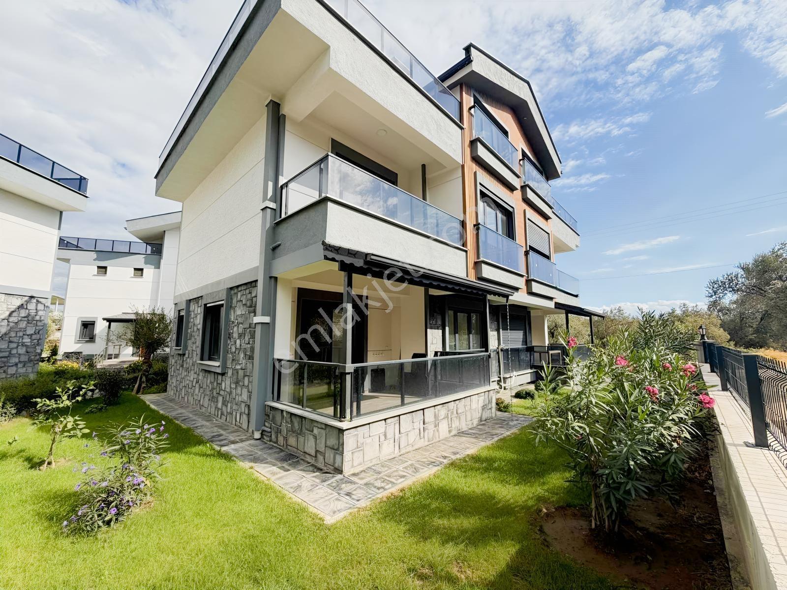 Avcı'dan Güre Yolun Altında Denize Yakın Deniz Manzaralı Villa — fotoğraf 17