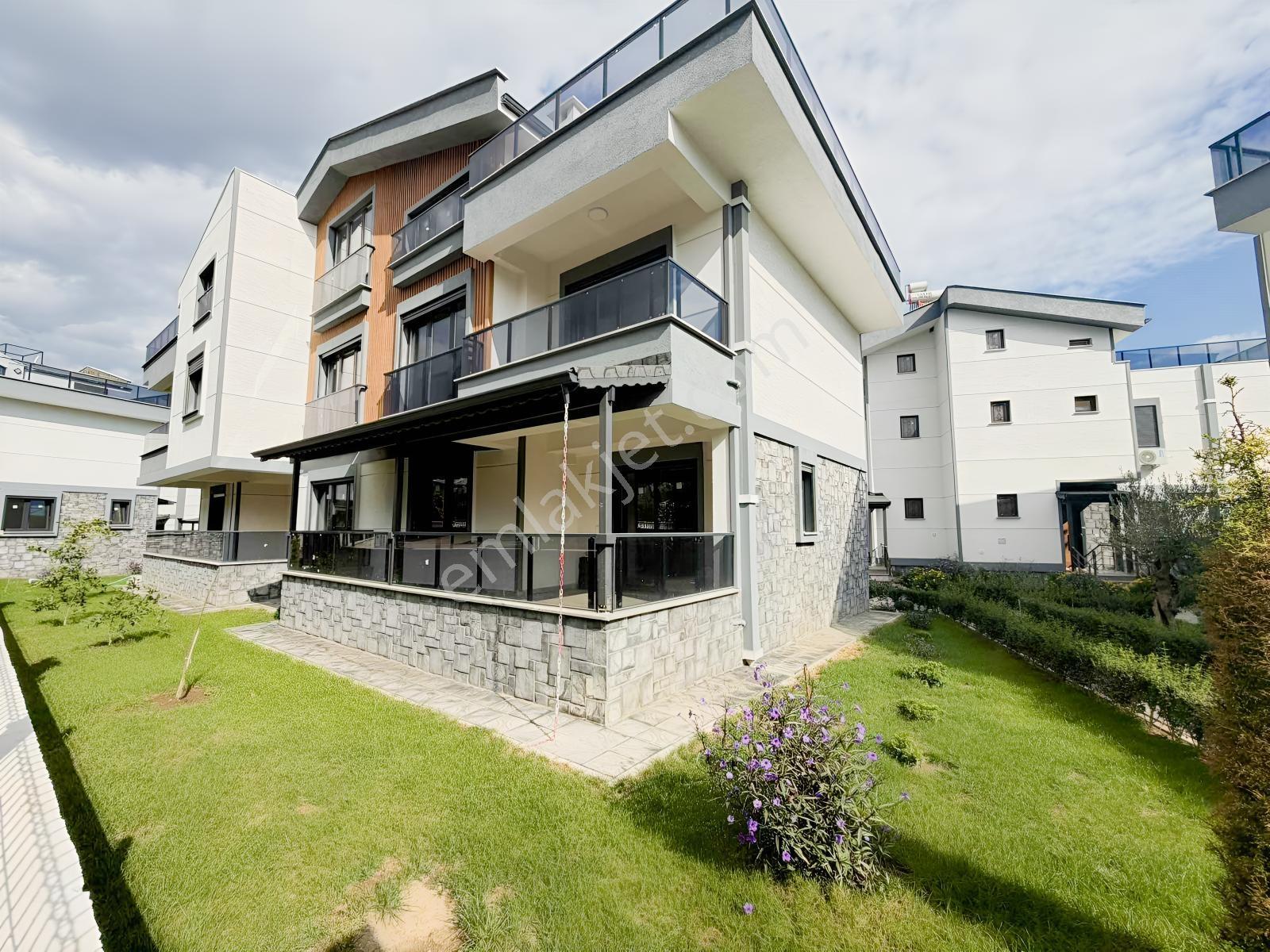 Avcı'dan Güre Yolun Altında Denize Yakın Deniz Manzaralı Villa — fotoğraf 20