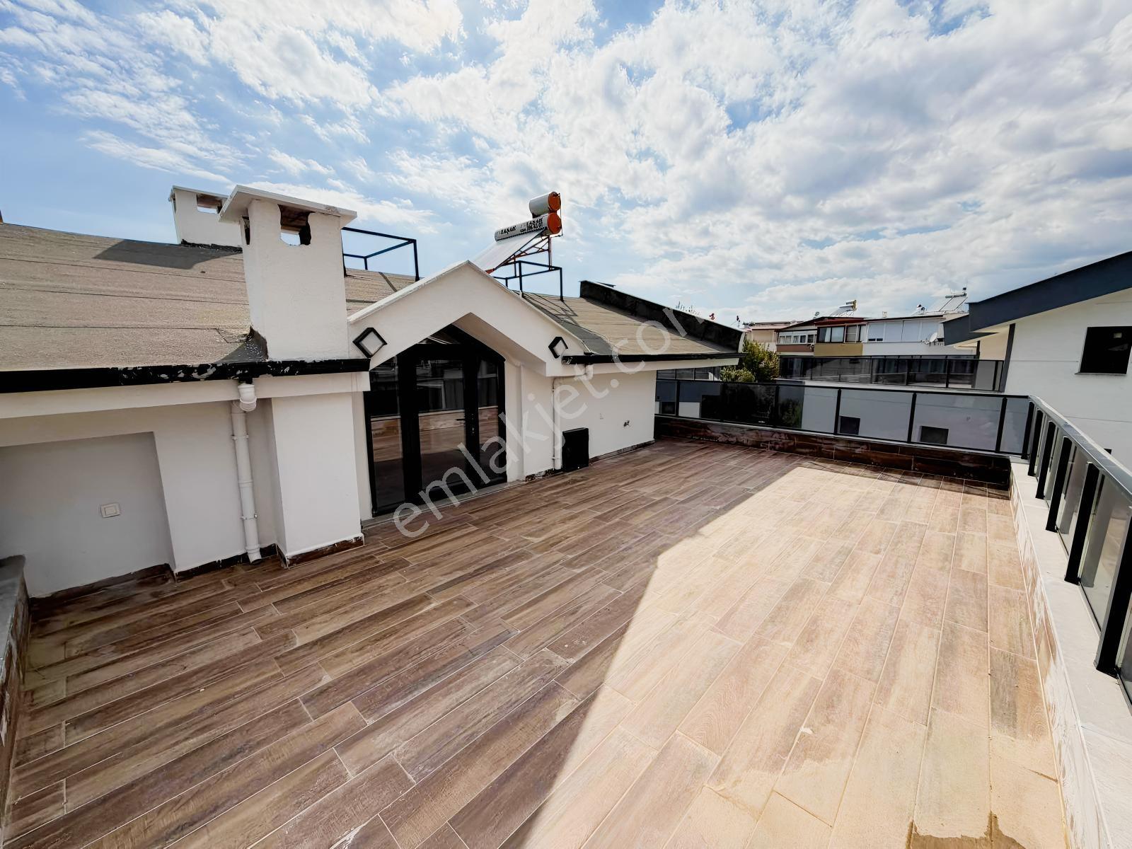 Avcı'dan Güre Yolun Altında Denize Yakın Deniz Manzaralı Villa — fotoğraf 26